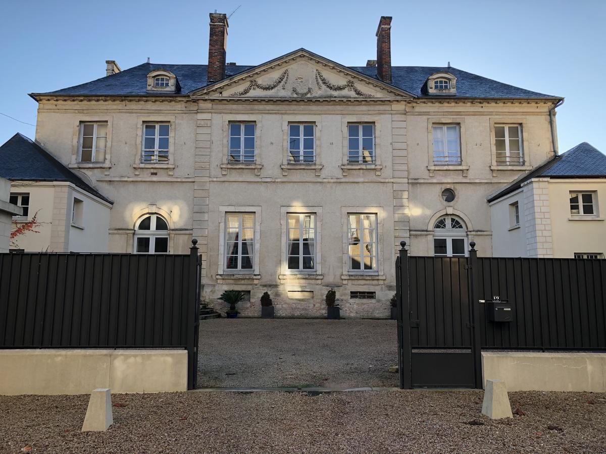 Castel Saint-Leonard Bed & Breakfast Falaise  Exterior photo