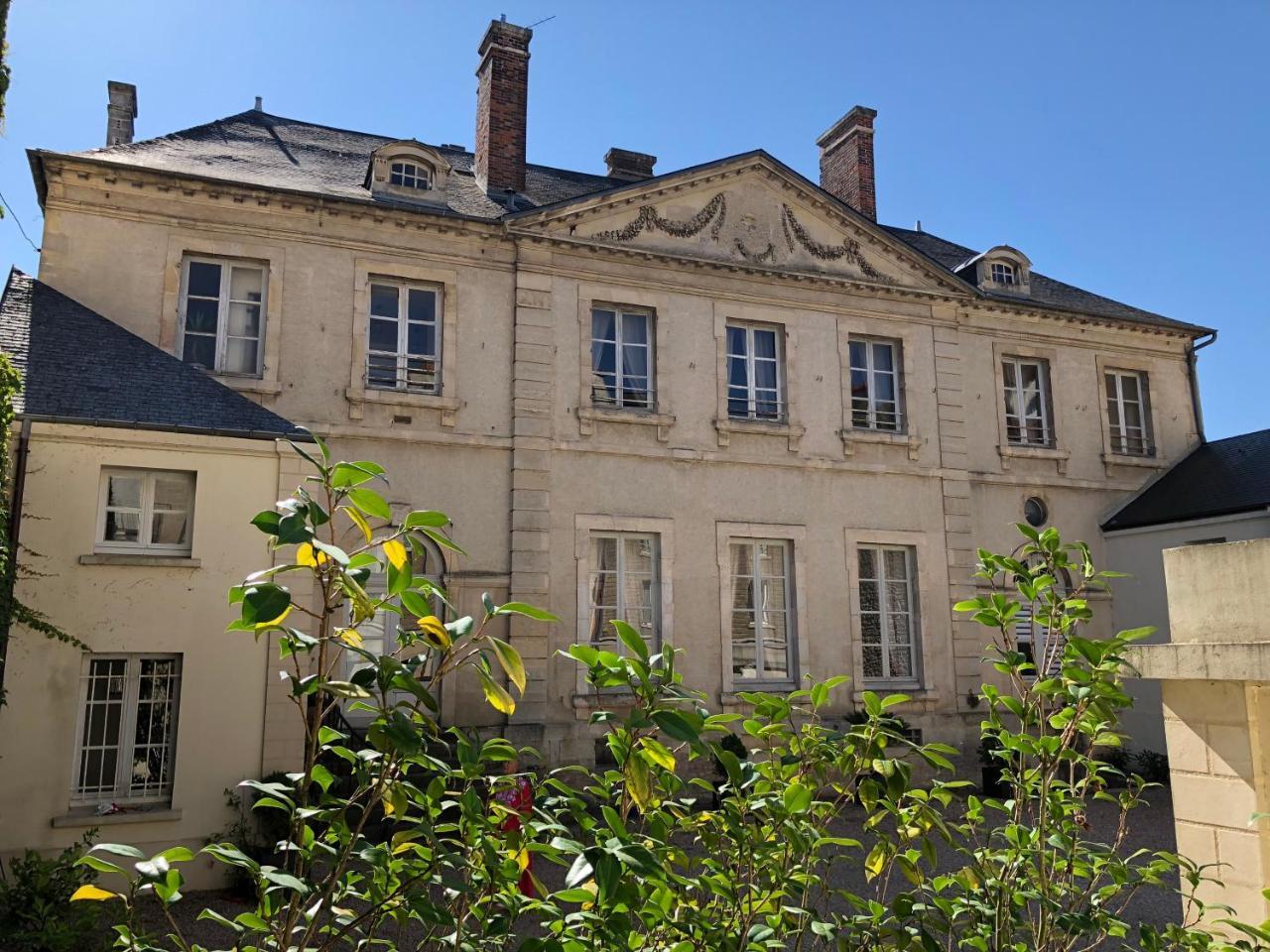 Castel Saint-Leonard Bed & Breakfast Falaise  Exterior photo